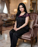 بيجامة بلاك فيلفيت ميش